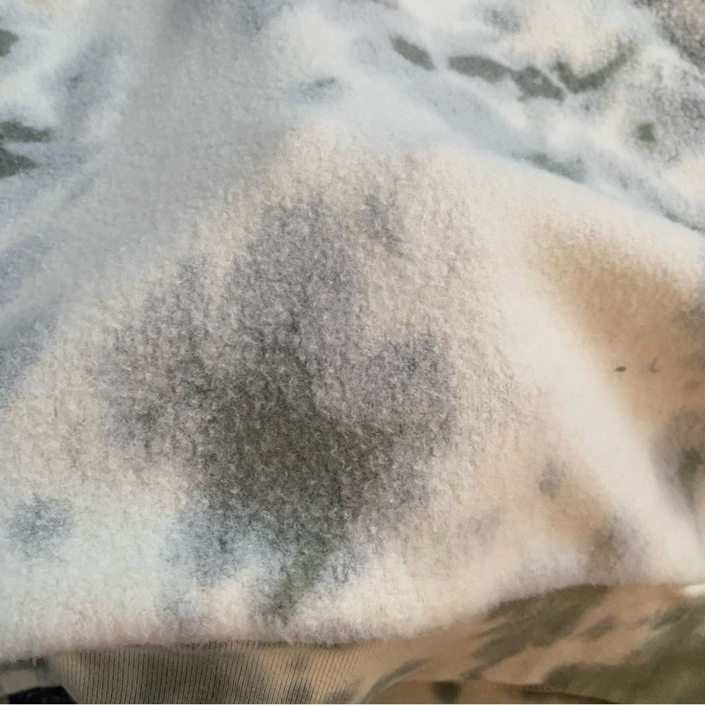 NWT FEAT BlanketBlend Pullover Crewneck as seen on Evan Peters - Picture 8 of 9